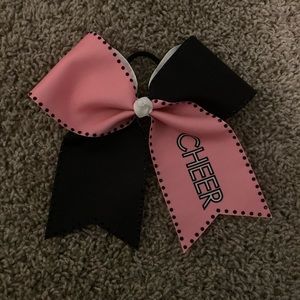 Cheer bow
